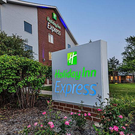 Holiday Inn Express Chicago Northwest-Vernon Hills, An Ihg Hotel Εξωτερικό φωτογραφία