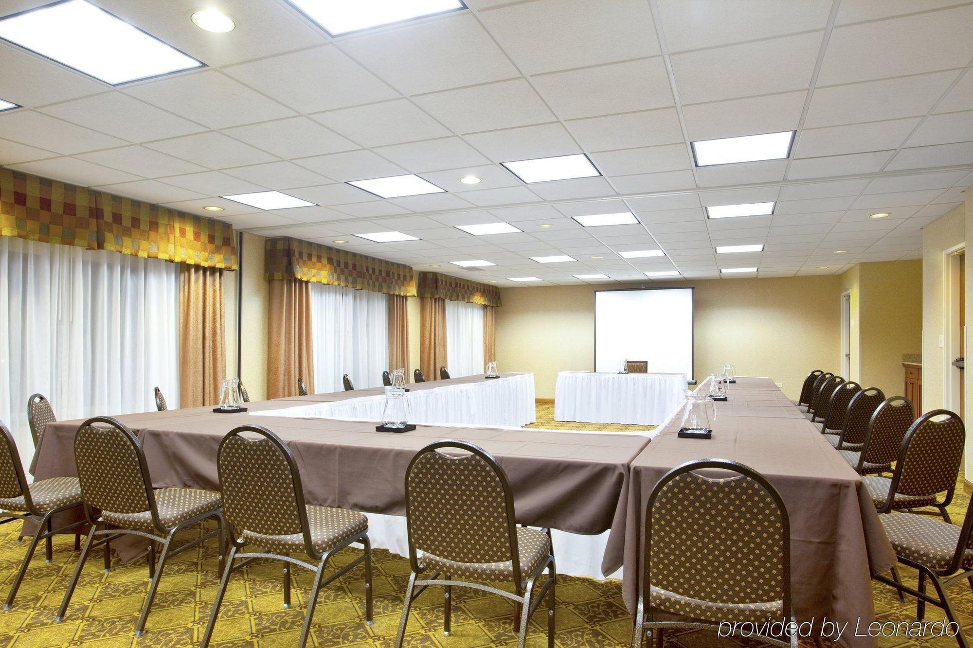 Holiday Inn Express Chicago Northwest-Vernon Hills, An Ihg Hotel Ανέσεις φωτογραφία